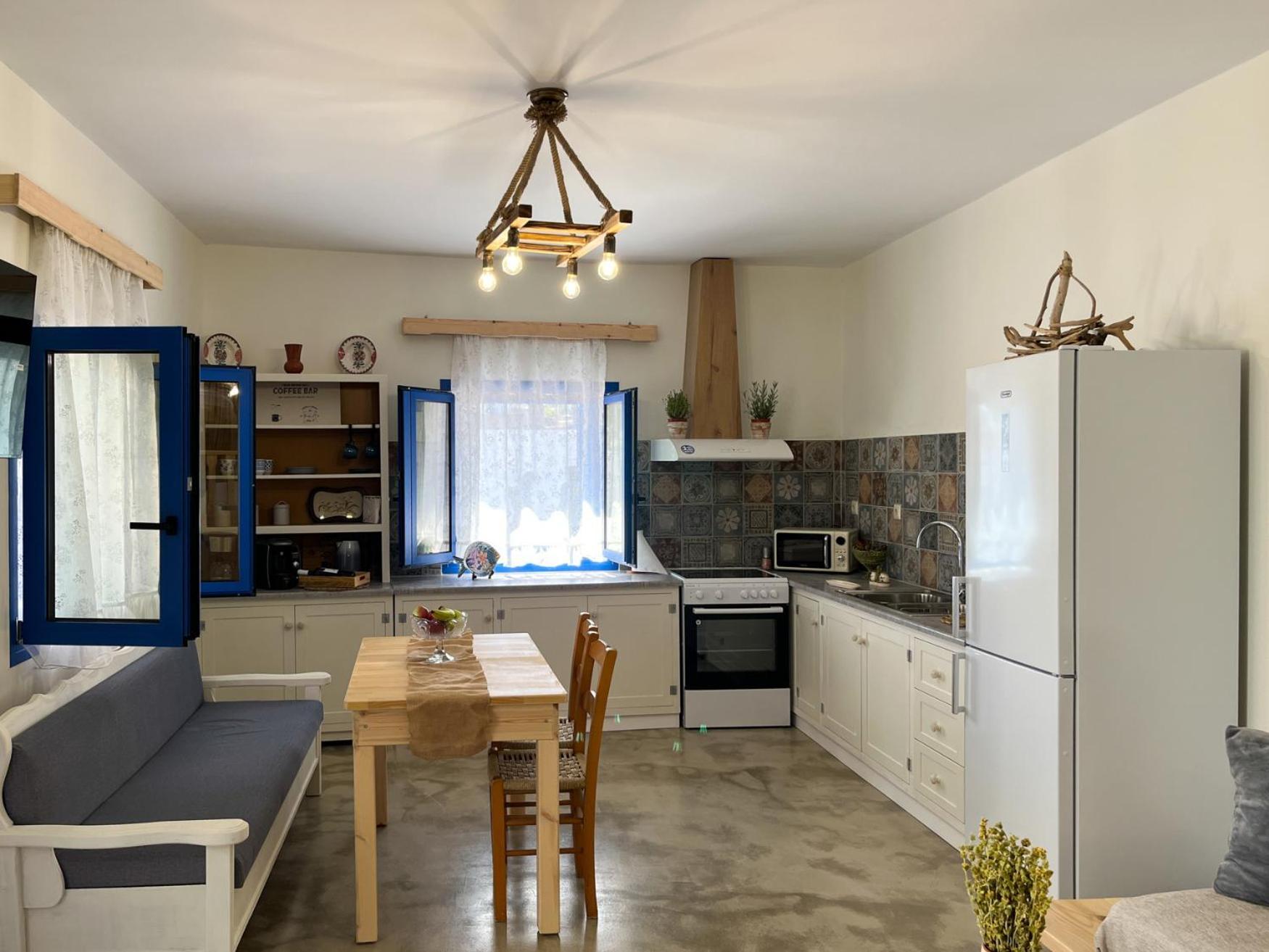 Stonehousekefalos Holiday home *
