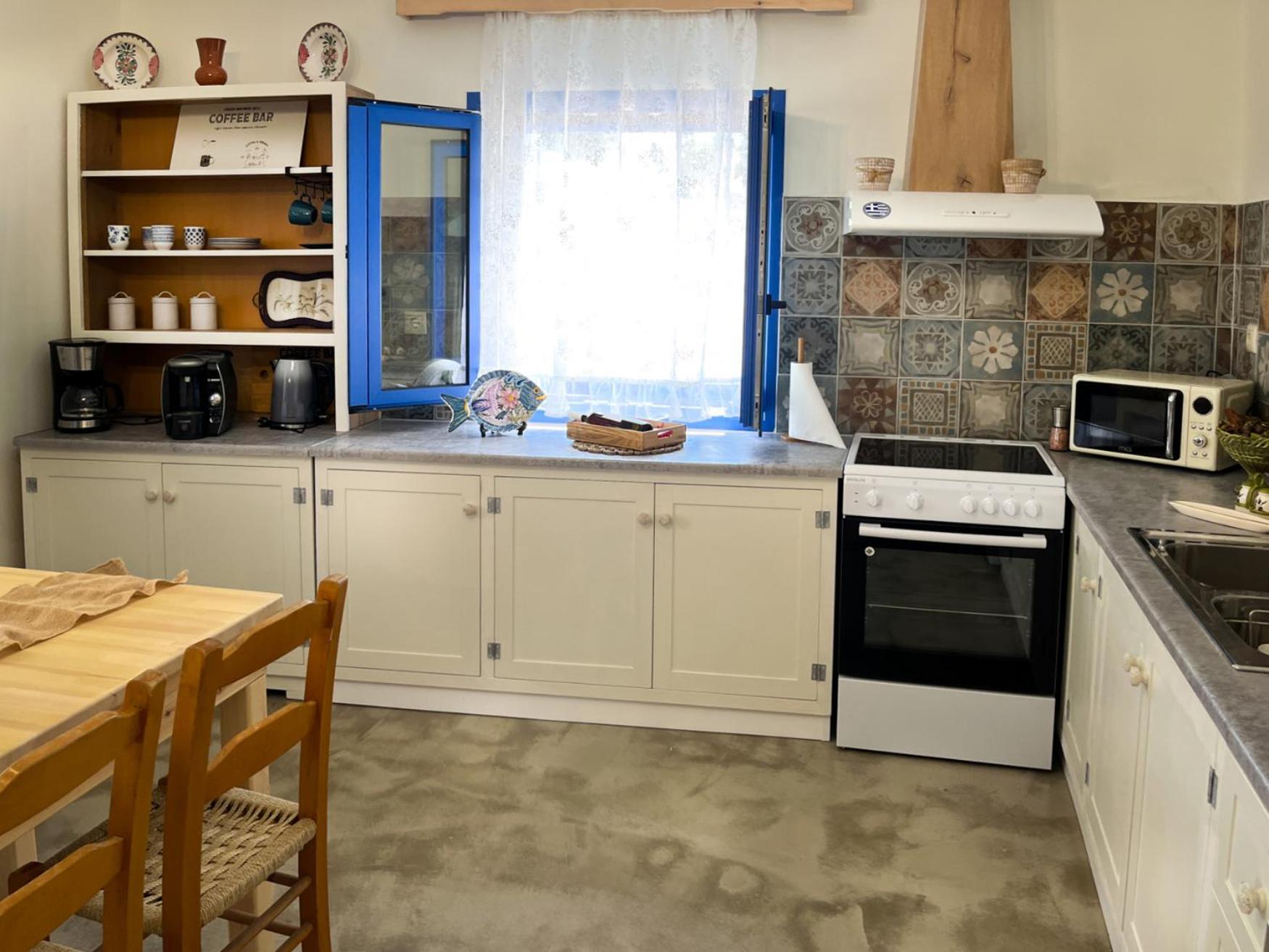 Holiday home Stonehousekefalos *
